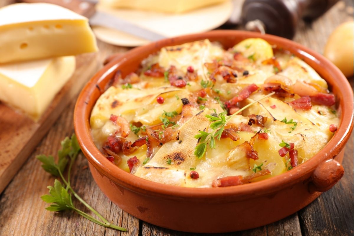 Baked mashed potato with cheese and bacon.