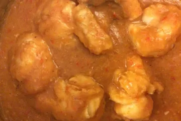 Detalle de rape al pan frito.