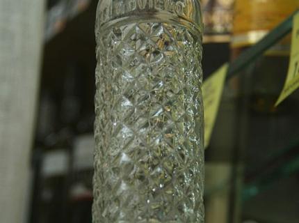 Botella de cristal típica del anís.