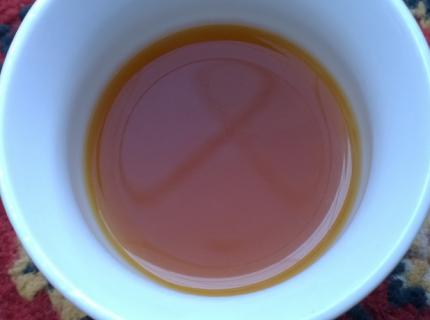 Una taza de café árabe.