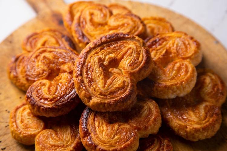 Palmeritas hechas con masa hojaldrada.