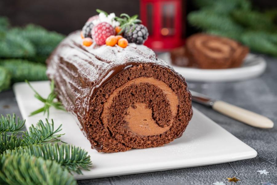 Tronco de Navidad con relleno de chocolate.