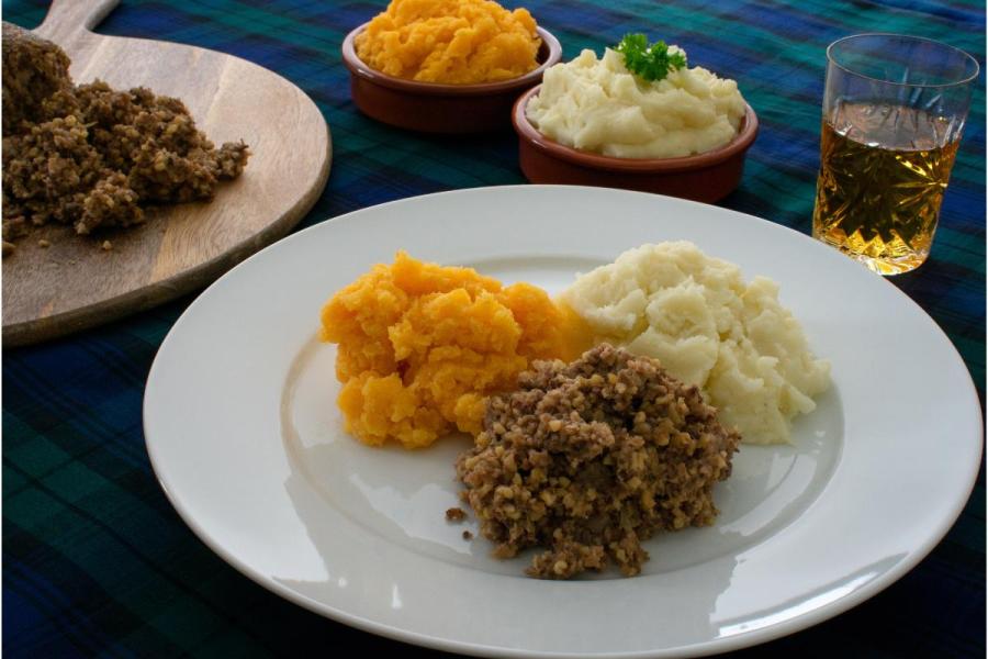 Haggis con neeps and tatties, la comida típica de la noche de Burns.