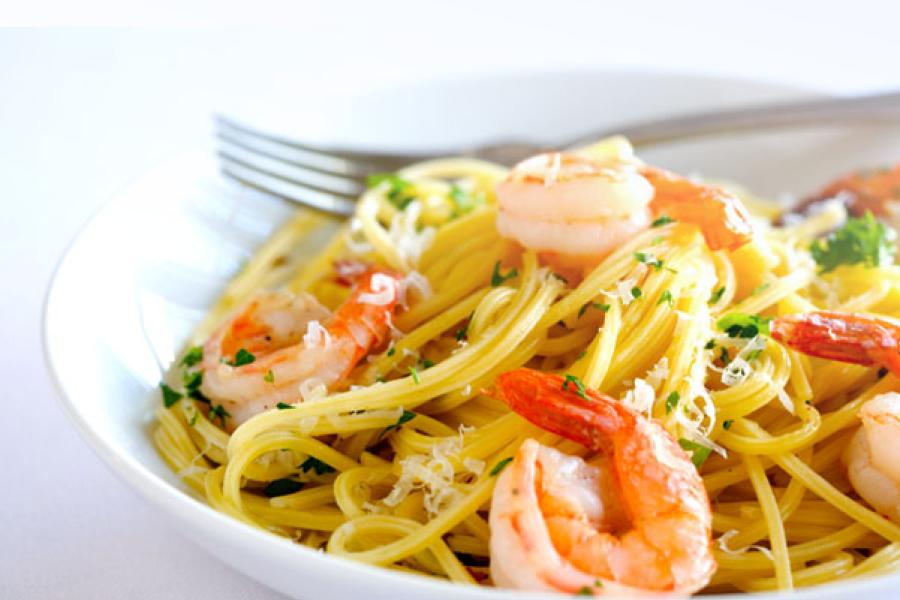Cabello de ángel con gambas.