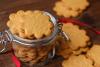 Finas galletas de jengibre suecas conocidas como pepparkakor.