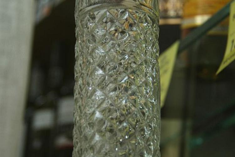 Botella de cristal típica del anís.
