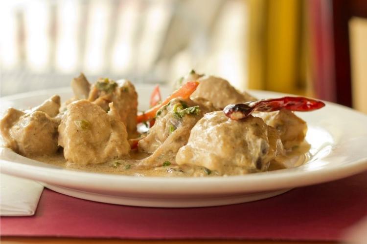 Pollo mogol, o pollo con mantequilla, uno de los estilos de cocina de la India.